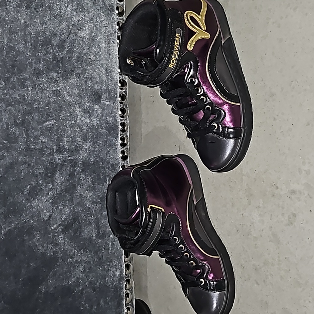 Rocawear Chelz Metallic Purple Sneaker
